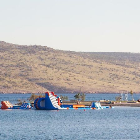 Apartmani Paklenica Noa Starigrad Paklenica Exterior foto